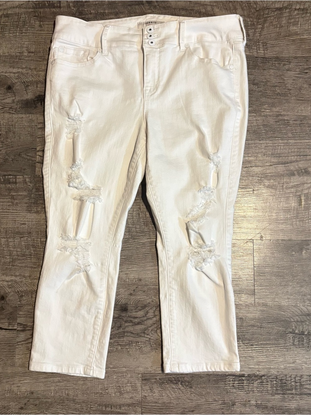 Torrid Jeans Women’s 16 White Crop Jegging Distressed Denim